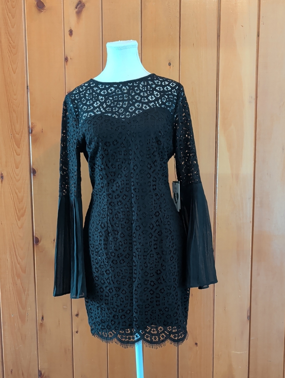 iris Black Lace Long-Sleeve Bell-Sleeve Shift Dress